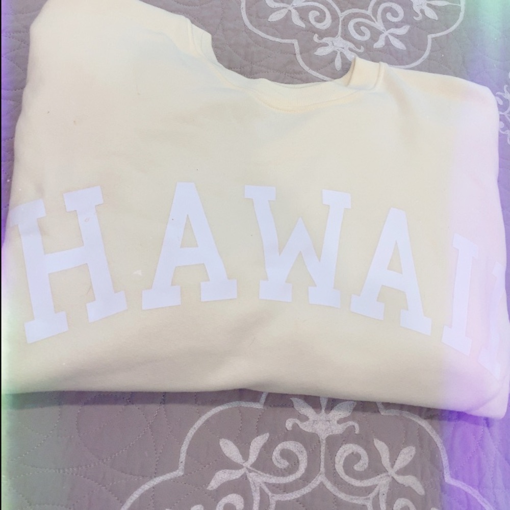 💫LAST DAY💫🏝PASTEL YELLOW HAWAII SWEATER🏝